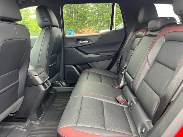 New 2027 Chevrolet Equinox RS w/ Safety and Technology Package AWD/4WD image 5