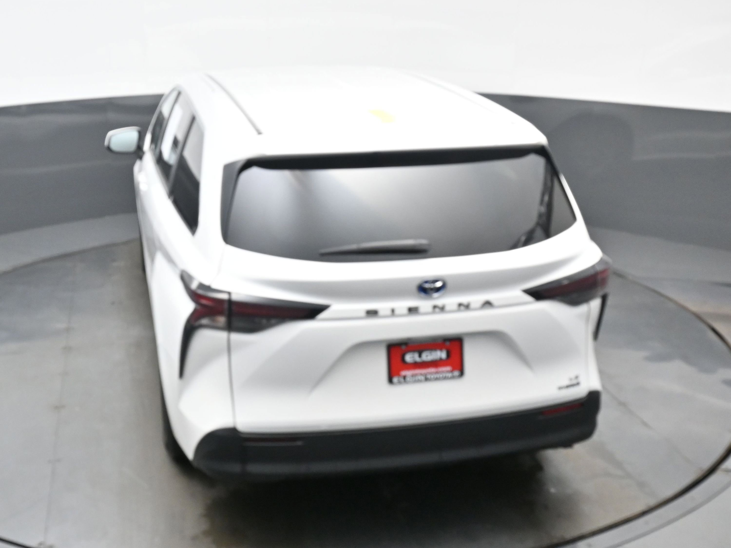 Used 2024 Toyota Sienna LE image 40