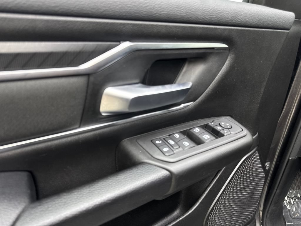 Used 2025 RAM 1500 Big Horn RWD image 34