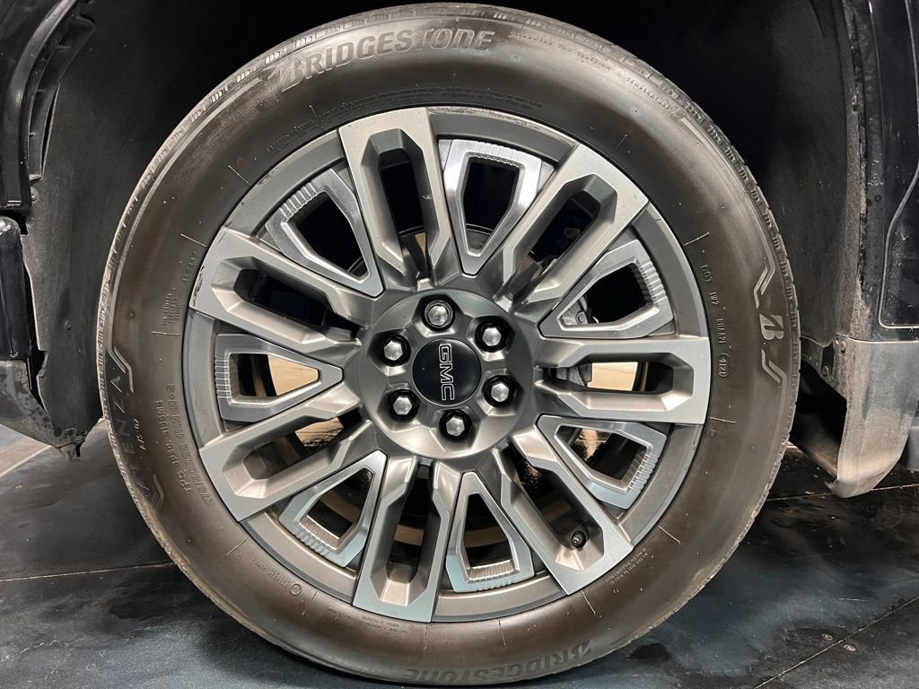 Used 2024 GMC Sierra 1500 Denali Ultimate image 8