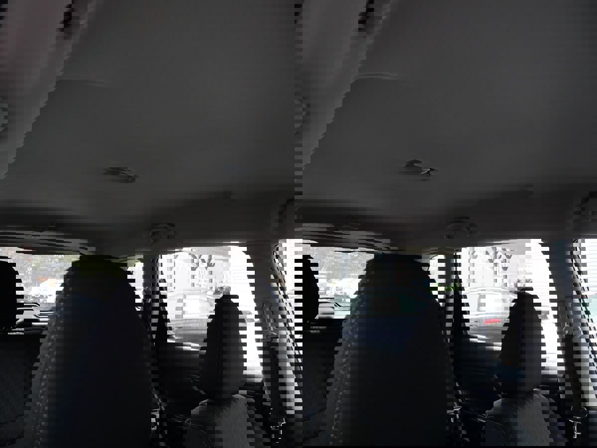 Used 2017 Nissan Rogue S image 15