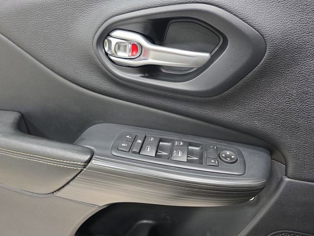 Used 2016 Jeep Cherokee High Altitude AWD/4WD image 28
