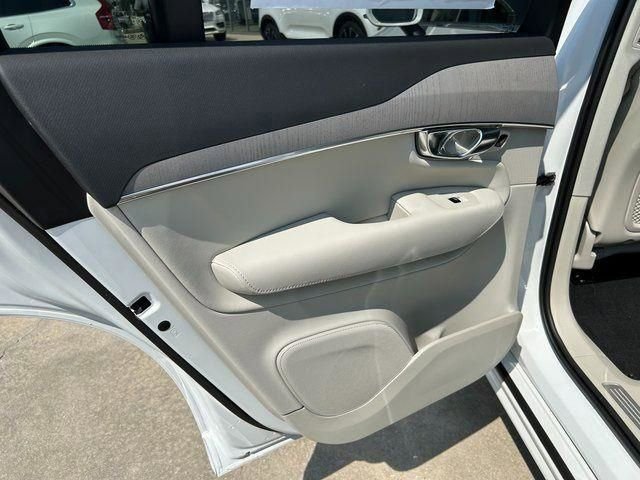 New 2025 Volvo XC90 T8 Plus w/ Protection Package Premier image 13