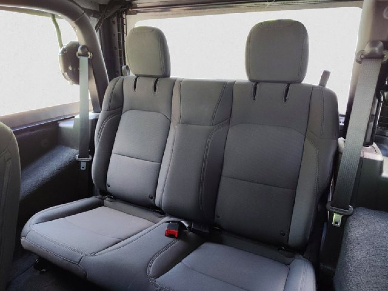 Used 2021 Jeep Wrangler Sport AWD/4WD image 17
