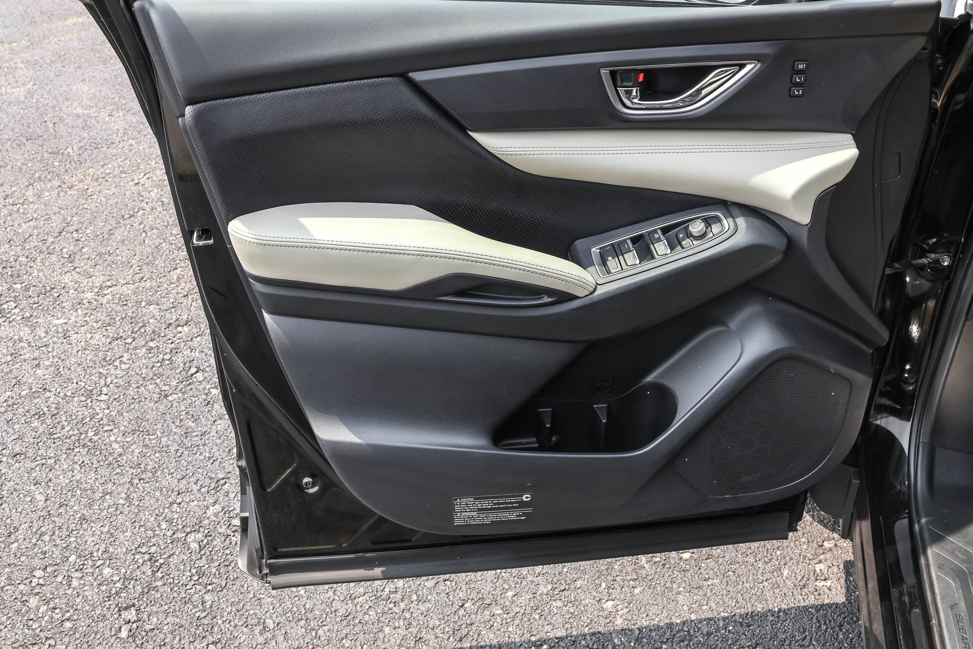 Used 2023 Subaru Ascent Limited image 32