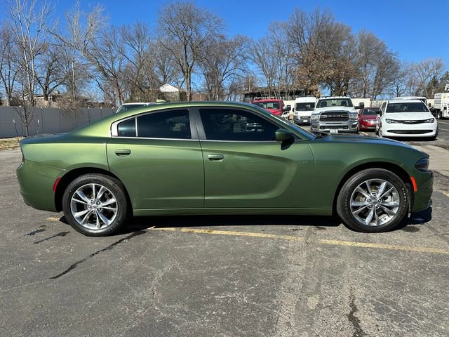 Used 2022 Dodge Charger SXT w/ Navigation & Travel Group image 5