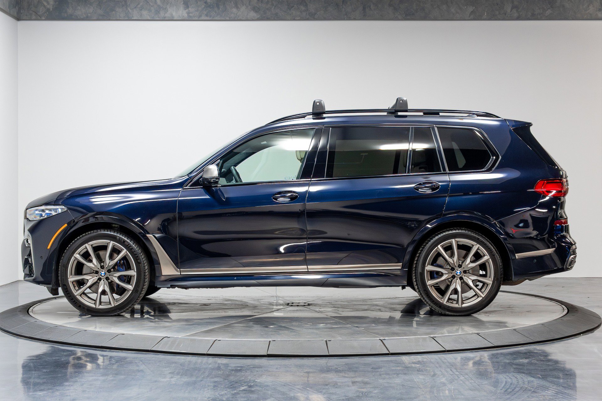 Used 2021 BMW X7 M50i image 42
