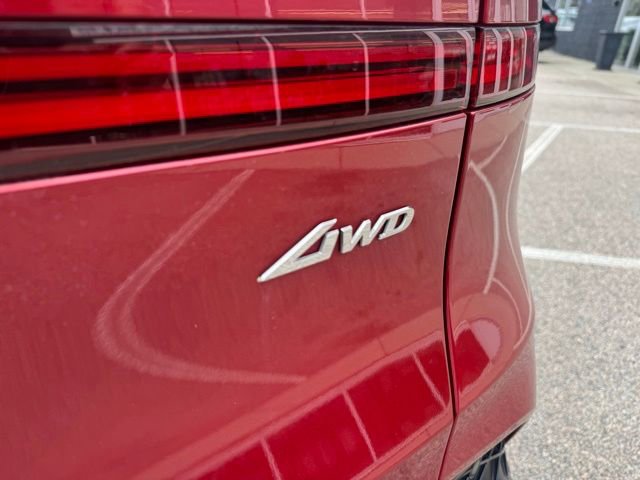 Used 2023 Genesis GV70 2.5T Sport Prestige w/ Sport Prestige Package image 9