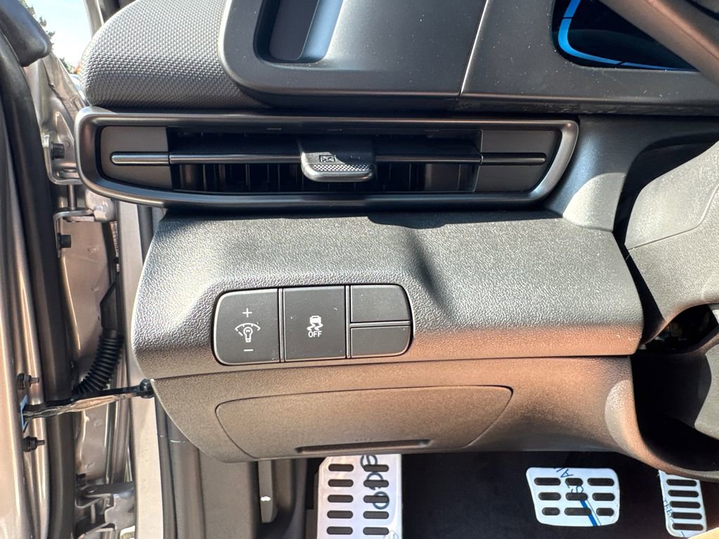 New 2026 Hyundai Elantra Sport image 21