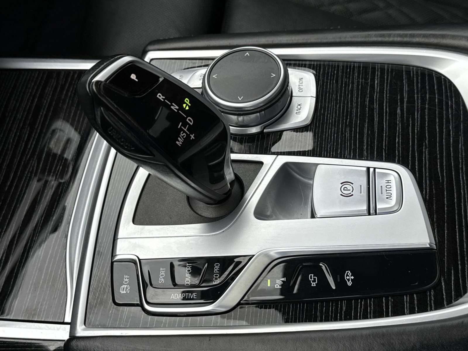 Used 2022 BMW 740i xDrive w/ M Sport Package AWD/4WD image 22