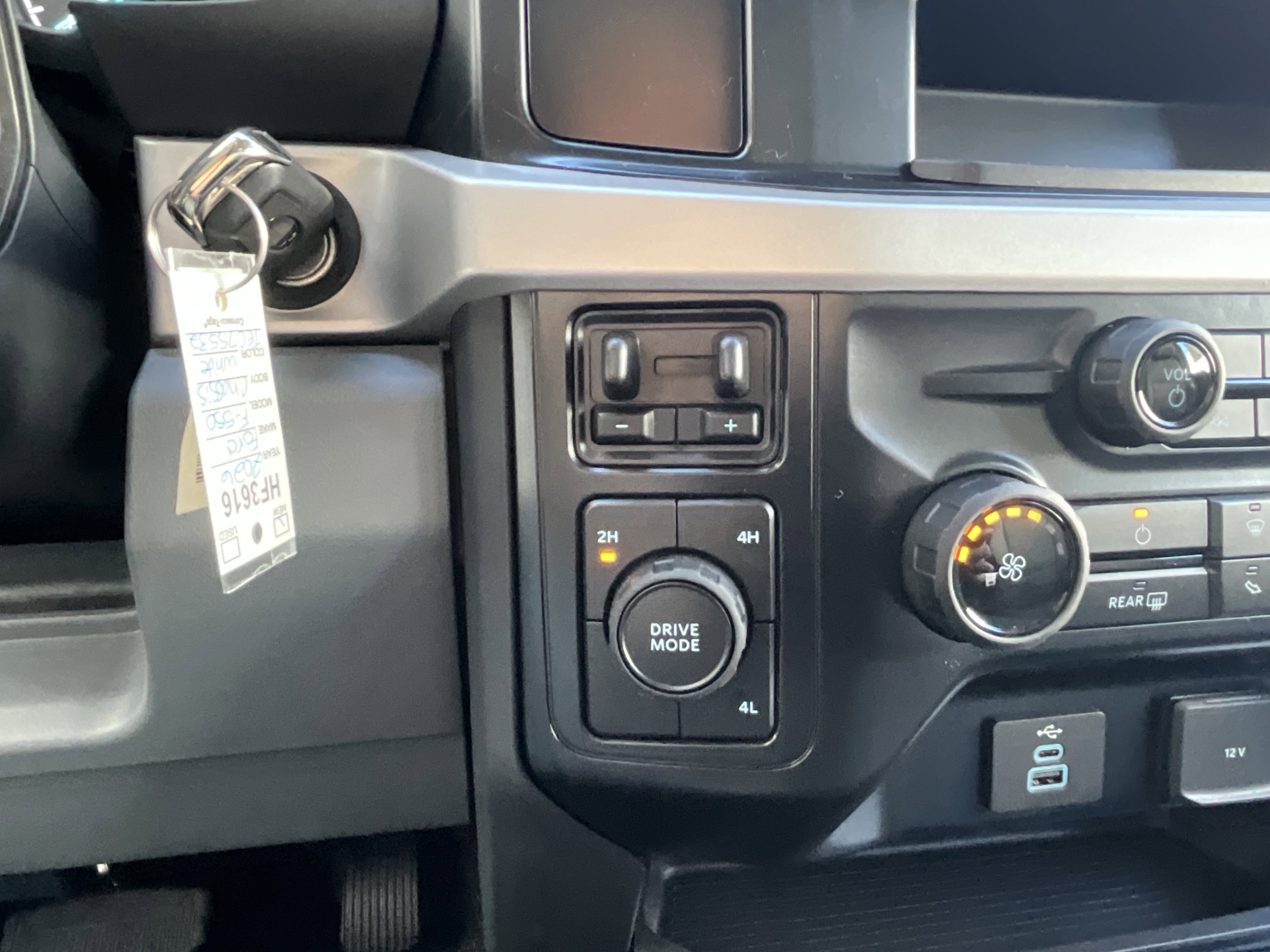 New 2026 Ford F550 4x4 Crew Cab image 18