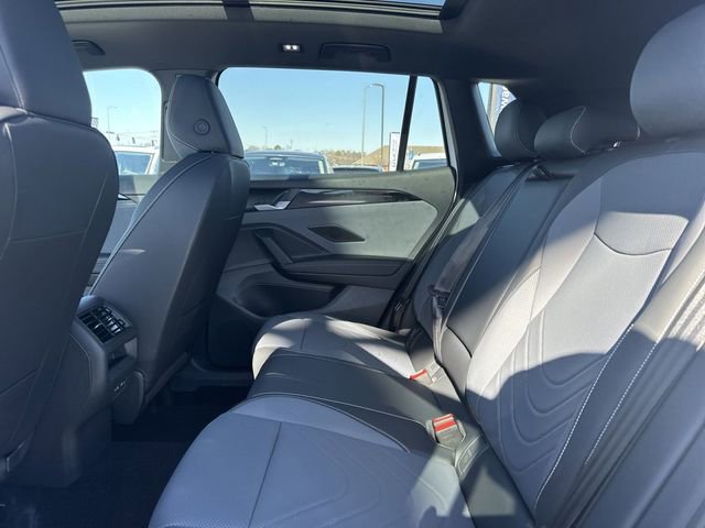 New 2026 Volkswagen Tiguan SE R-Line image 9