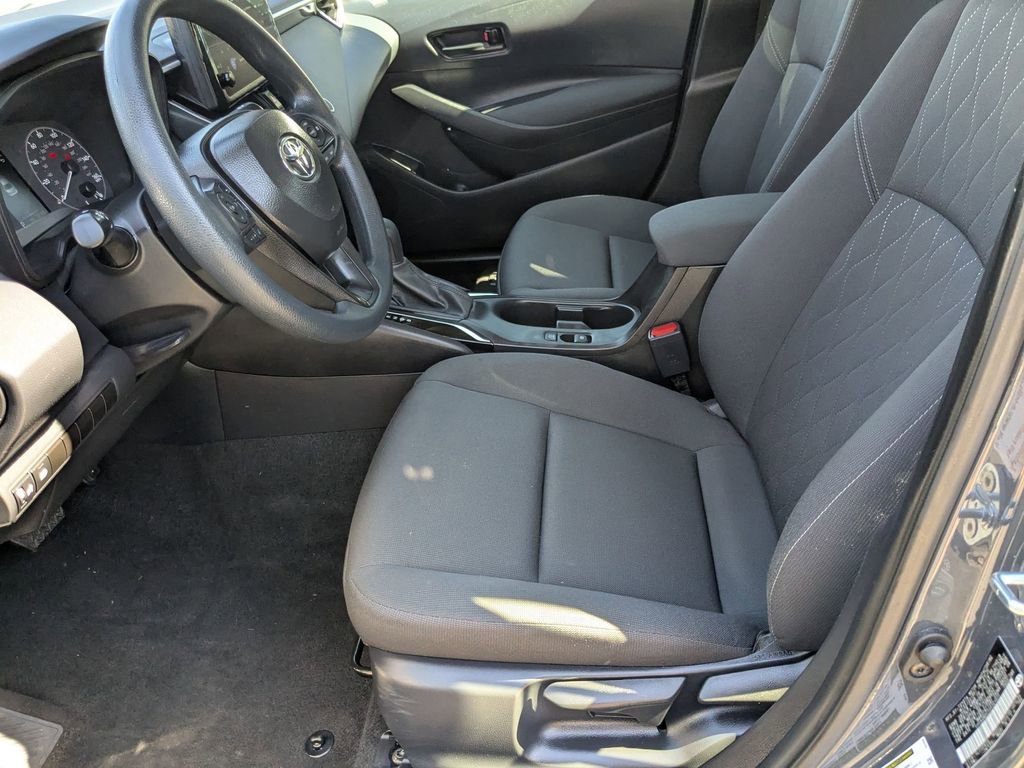 Used 2025 Toyota Corolla LE image 10
