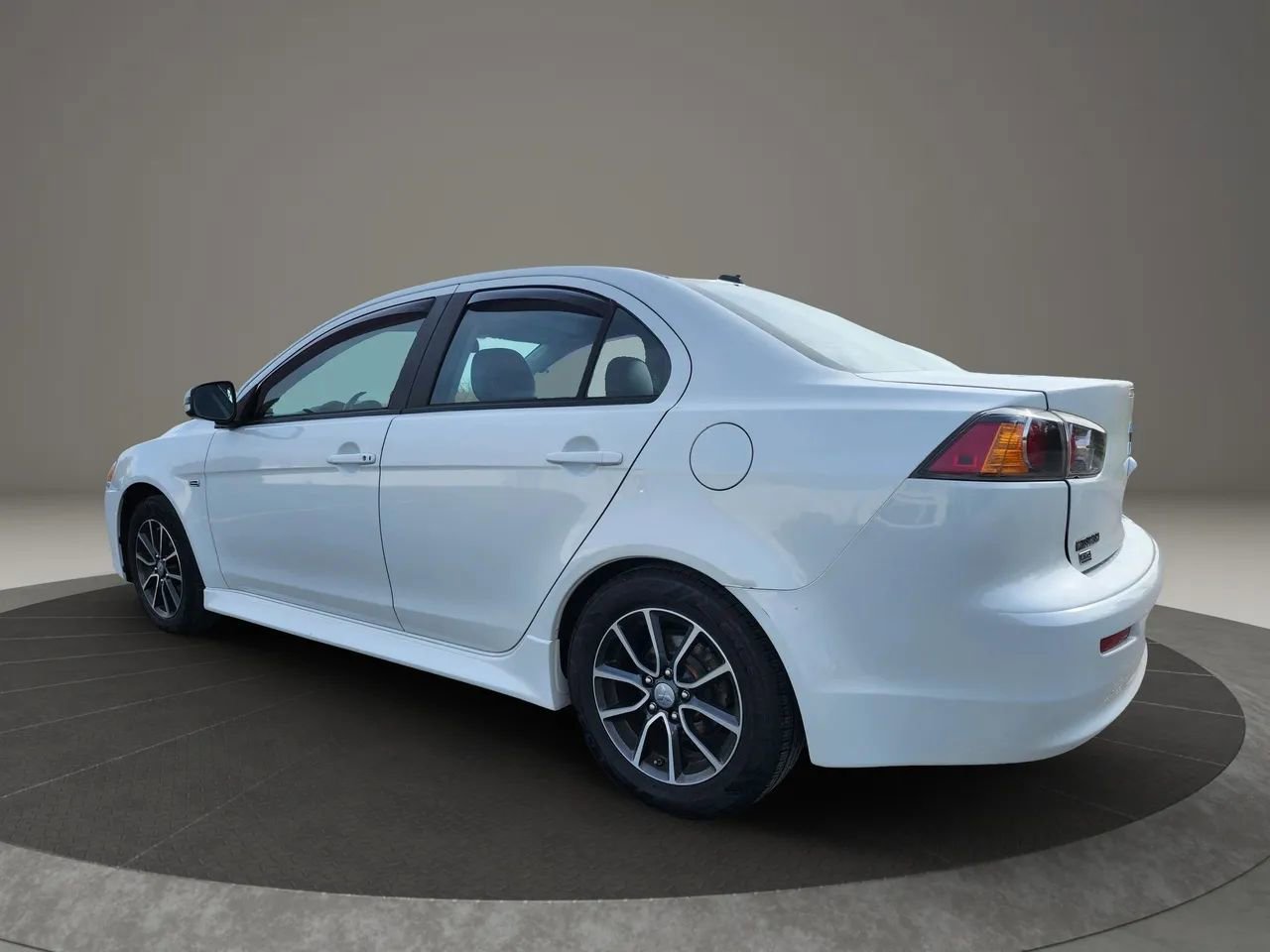 Used 2016 Mitsubishi Lancer SEL image 3