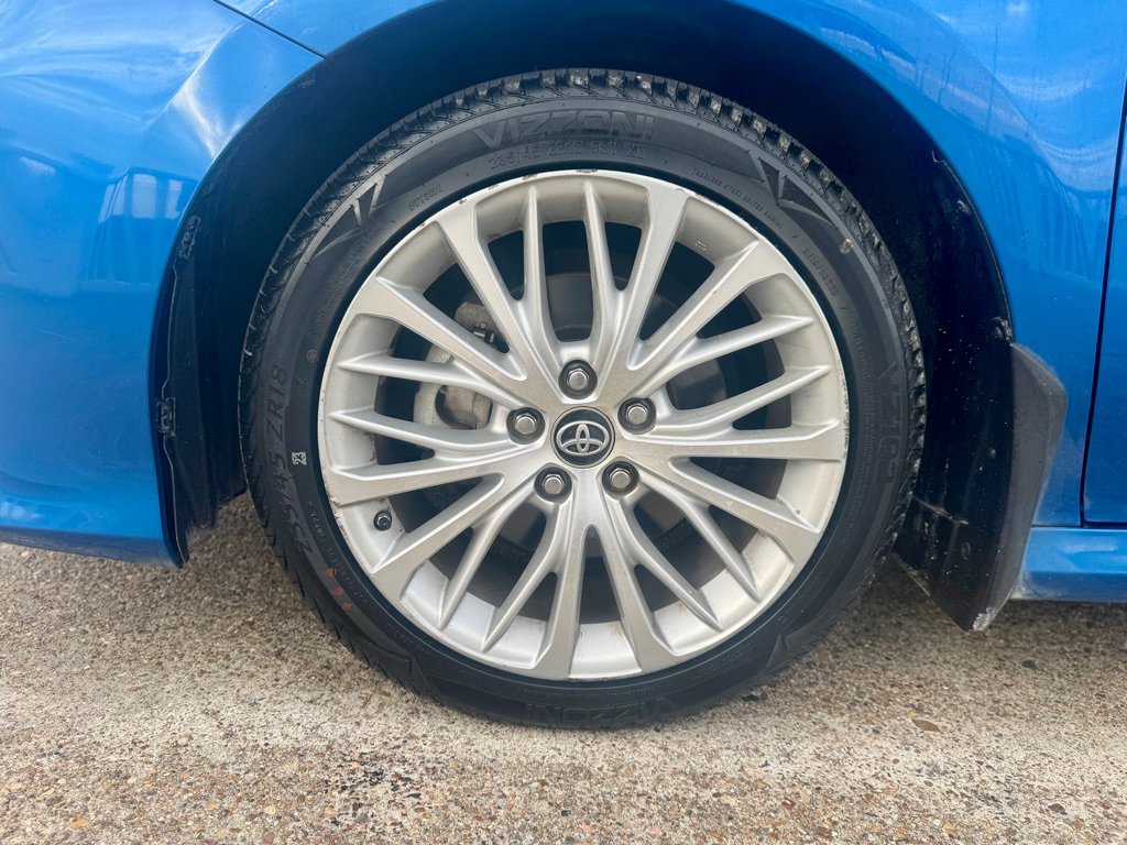 Used 2019 Toyota Camry XLE image 8