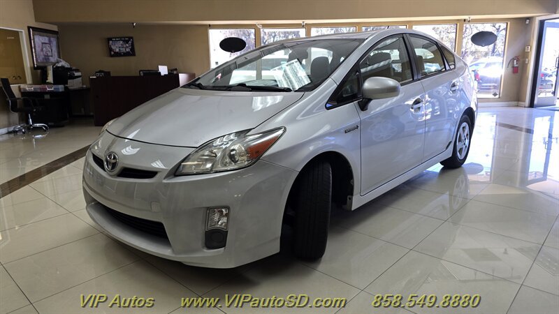 Used 2010 Toyota Prius Two FWD image 2