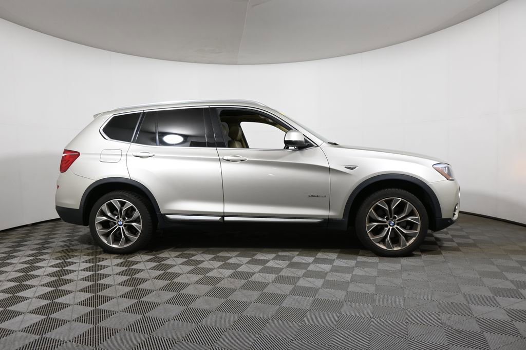 Used 2017 BMW X3 xDrive28i AWD/4WD image 8
