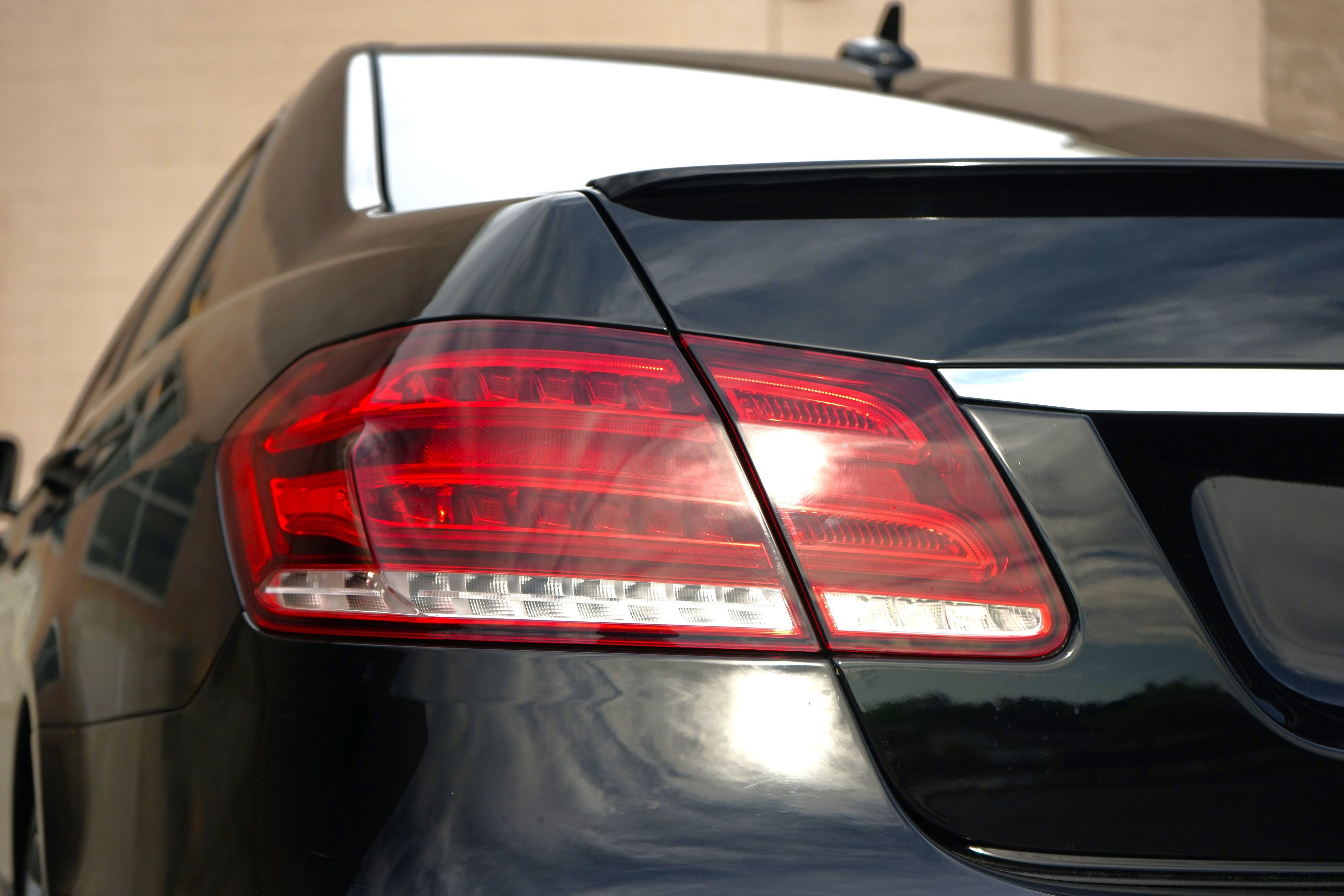 Used 2016 Mercedes-Benz E 350 4MATIC Sedan image 38