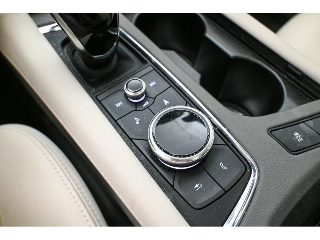 Used 2024 Cadillac XT6 Premium Luxury w/ Technology Package AWD/4WD image 46