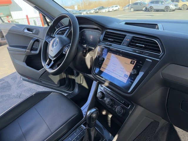 Used 2020 Volkswagen Tiguan SEL image 26