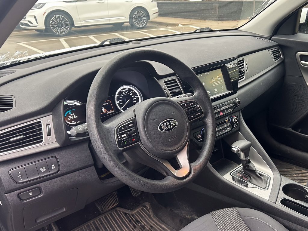Used 2018 Kia Niro LX image 8