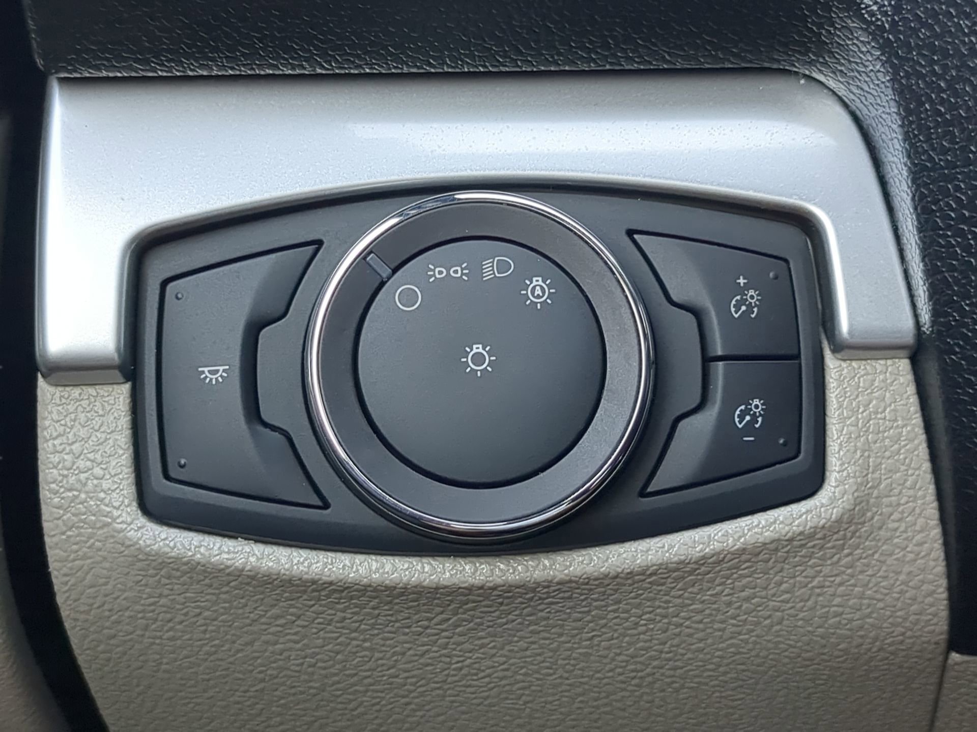 Used 2018 Ford Explorer FWD image 61
