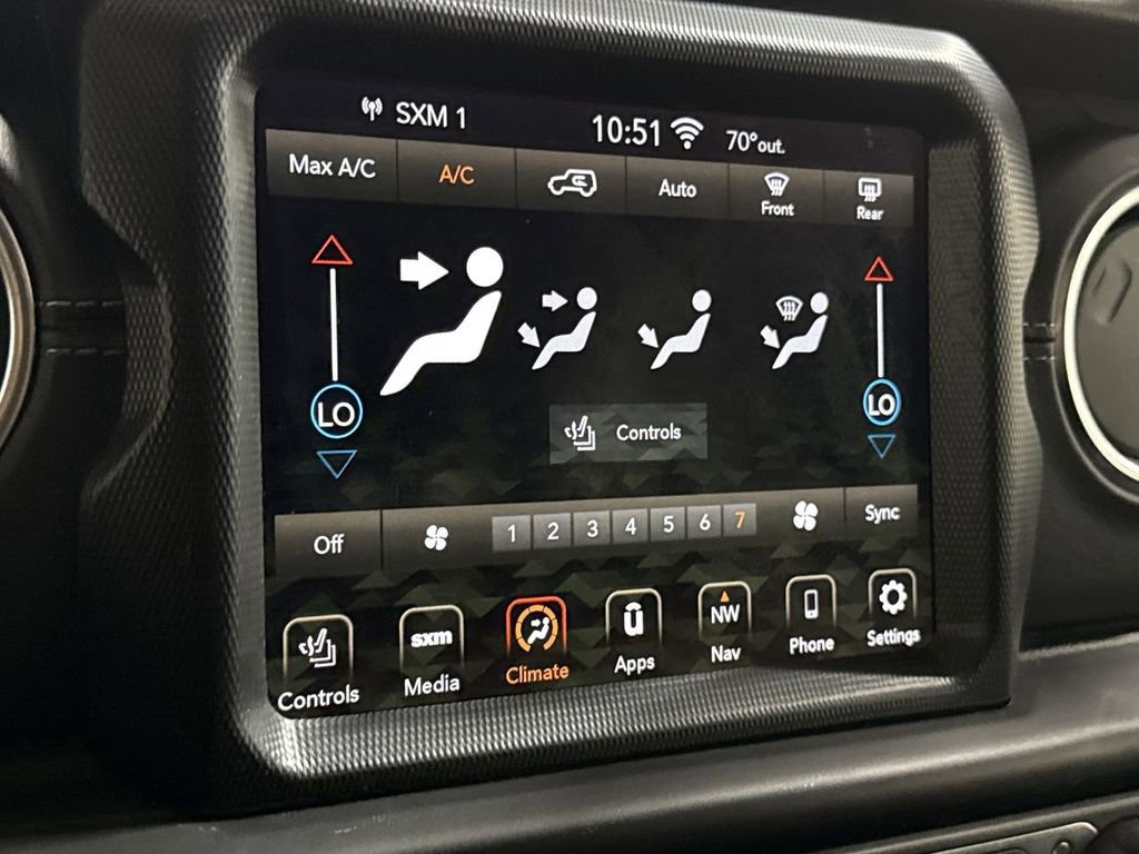 Used 2020 Jeep Wrangler Unlimited Sahara image 19