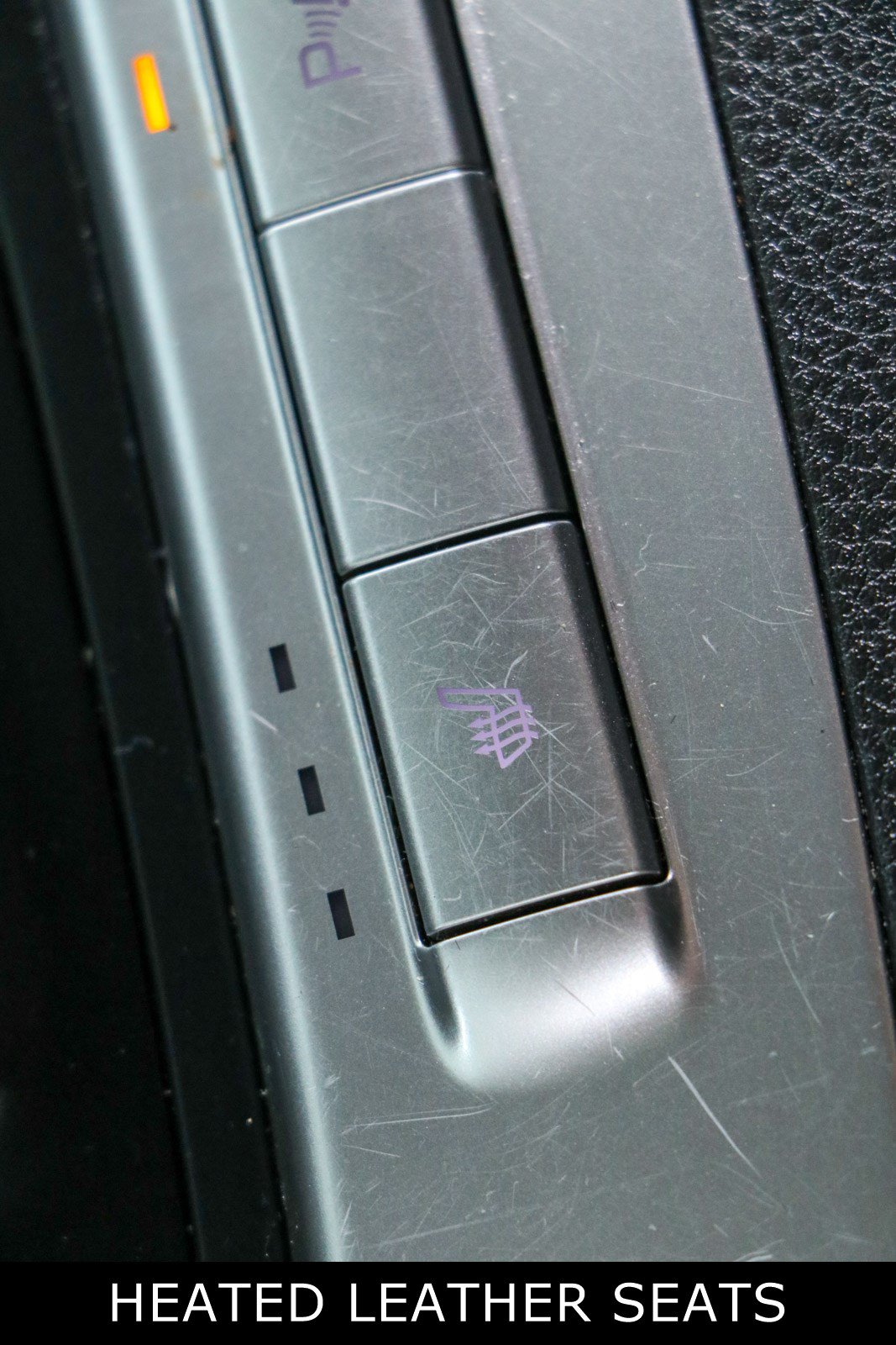 Used 2025 Kia Carnival FWD image 21