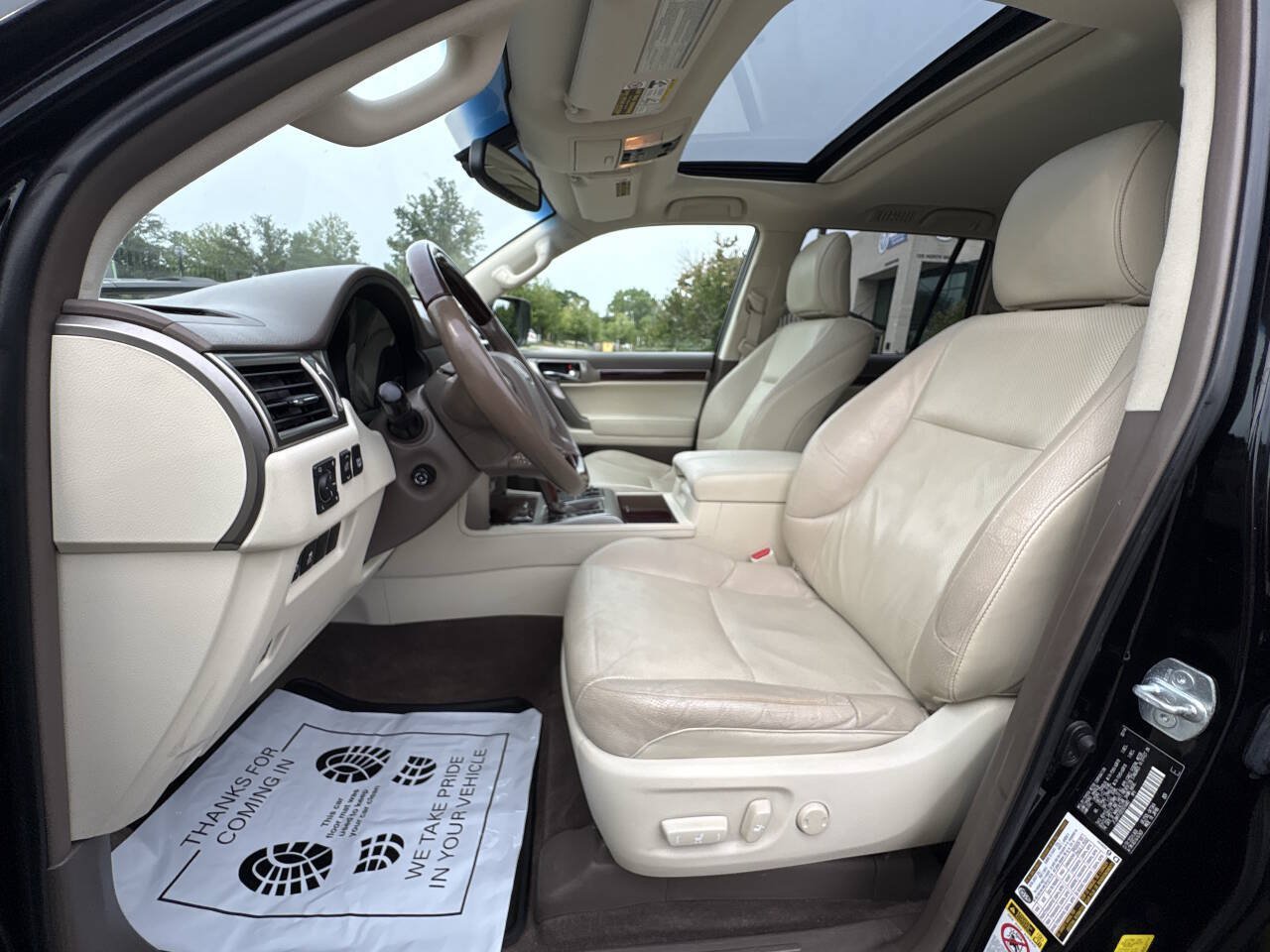 Used 2014 Lexus GX 460 w/ Premium Package AWD/4WD image 33