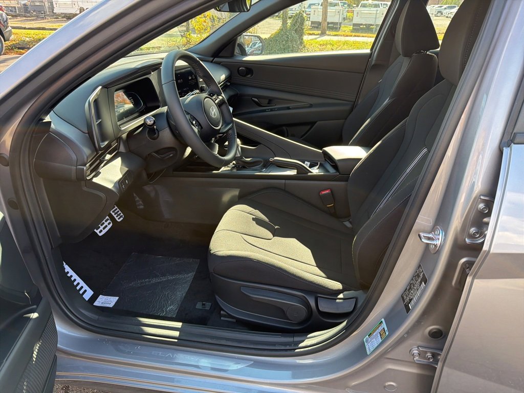 New 2026 Hyundai Elantra Sport image 12