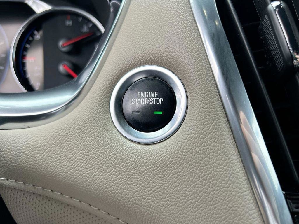 Used 2022 Chevrolet Traverse Premier image 35