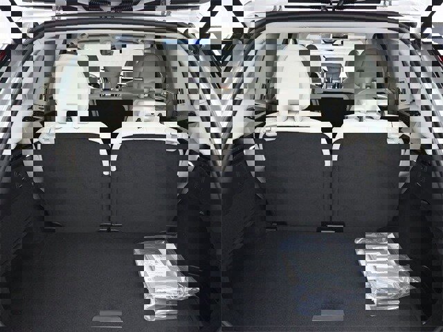 New 2025 Volvo XC90 B6 Ultra image 24