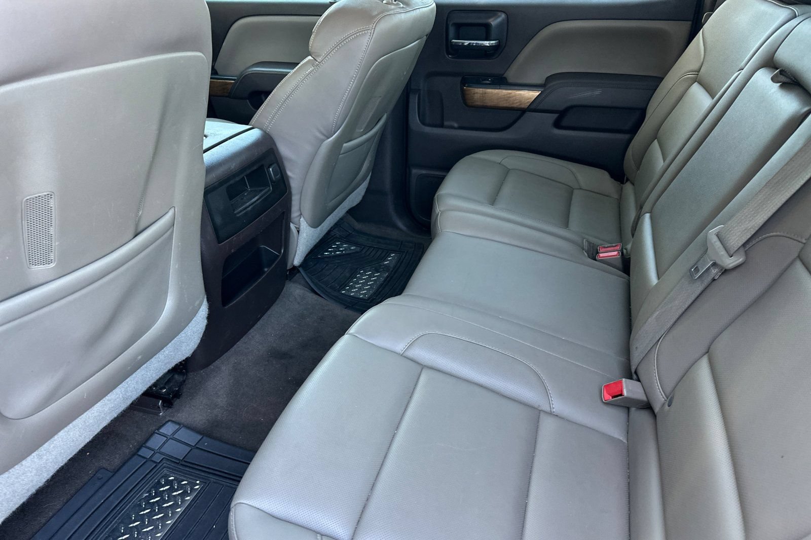 Used 2015 Chevrolet Silverado 1500 LTZ RWD image 11
