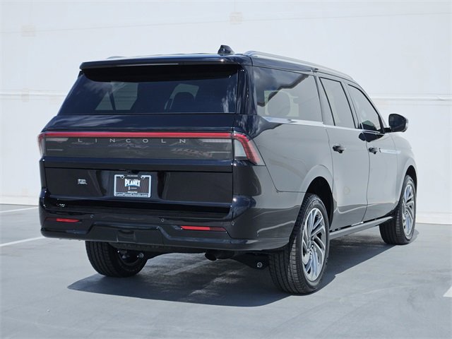 New 2025 Lincoln Navigator L Reserve image 7