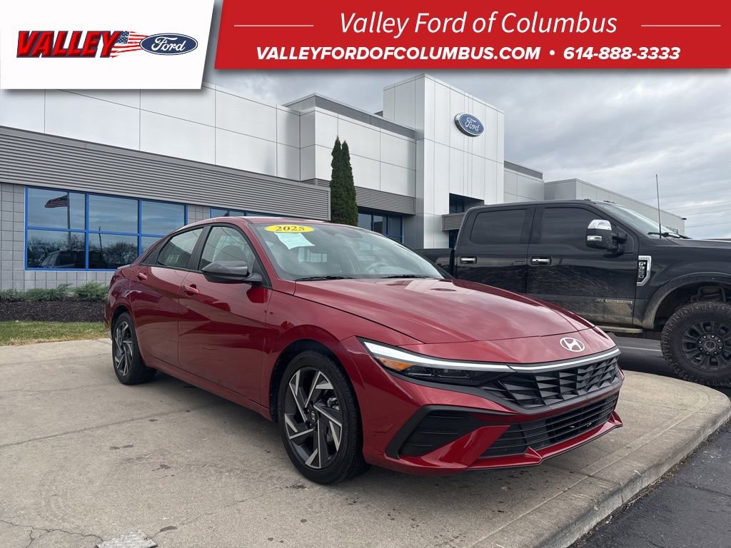 Used 2025 Hyundai Elantra Sport video 1