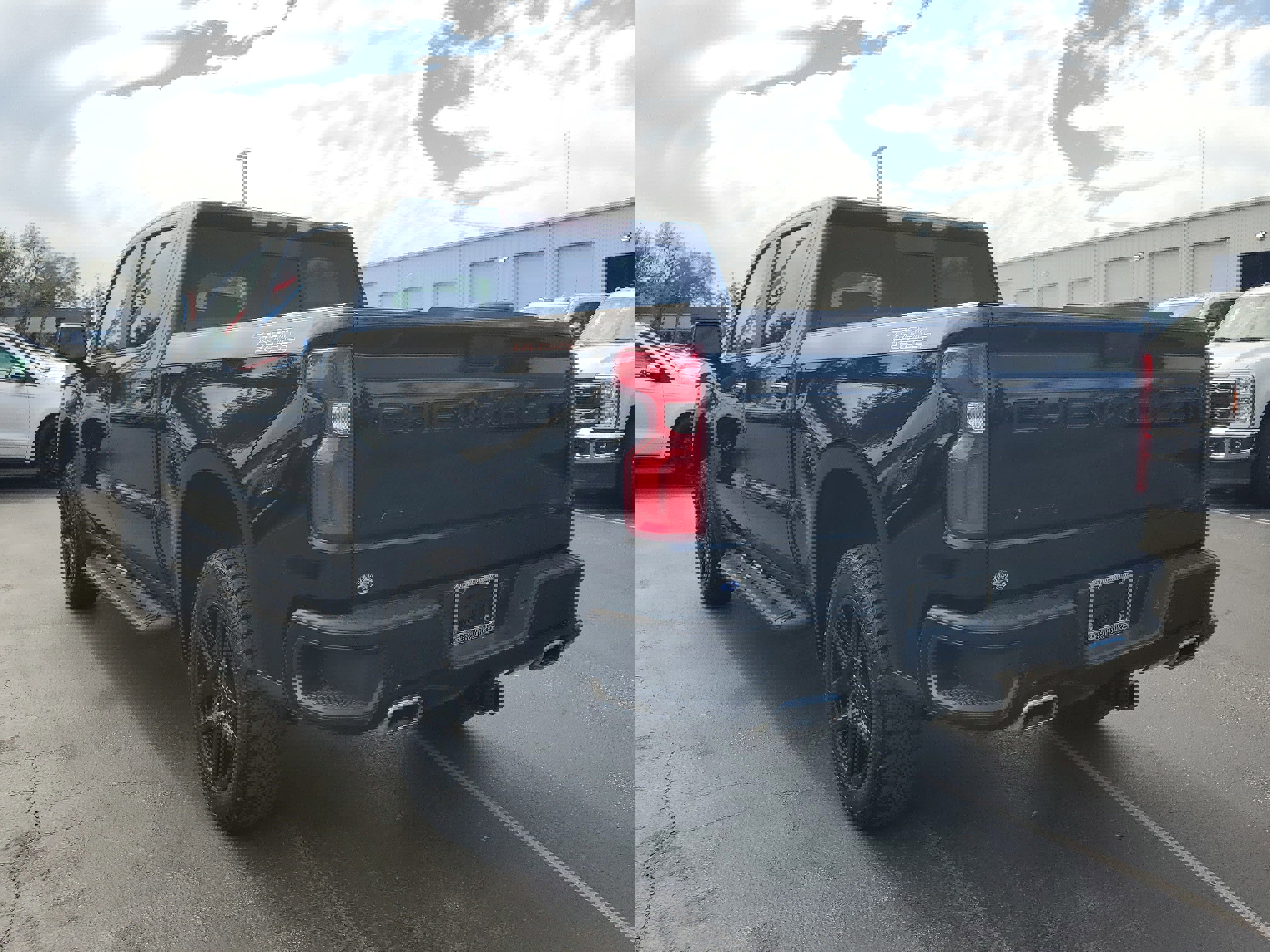 Used 2022 Chevrolet Silverado 1500 LT Trail Boss w/ LT Trail Boss Premium Package image 7