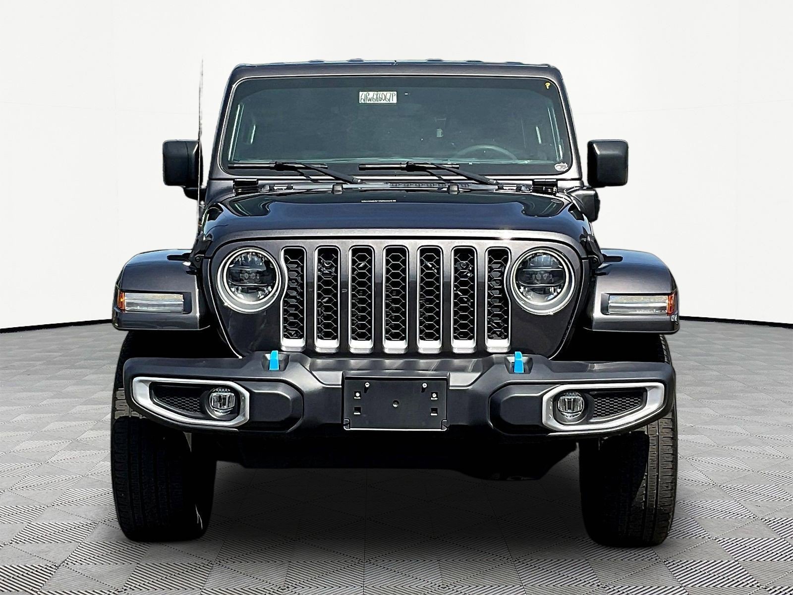 Used 2023 Jeep Wrangler Unlimited Sahara AWD/4WD image 2