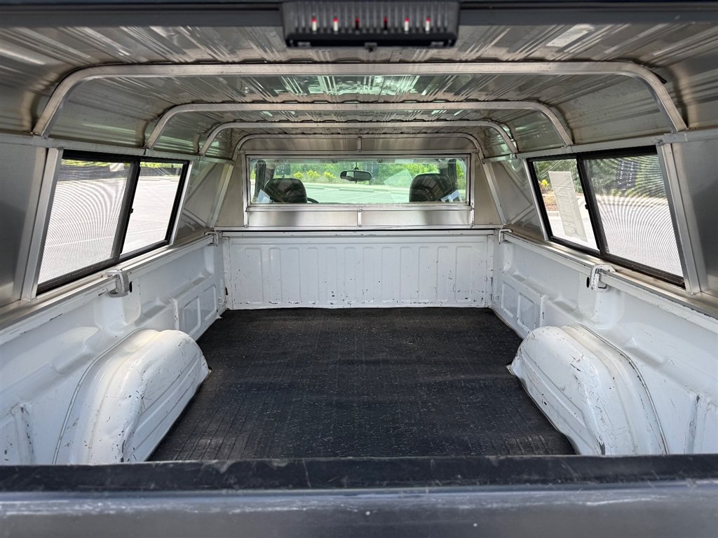 Used 2005 Chevrolet Silverado 1500 2WD Regular Cab image 12