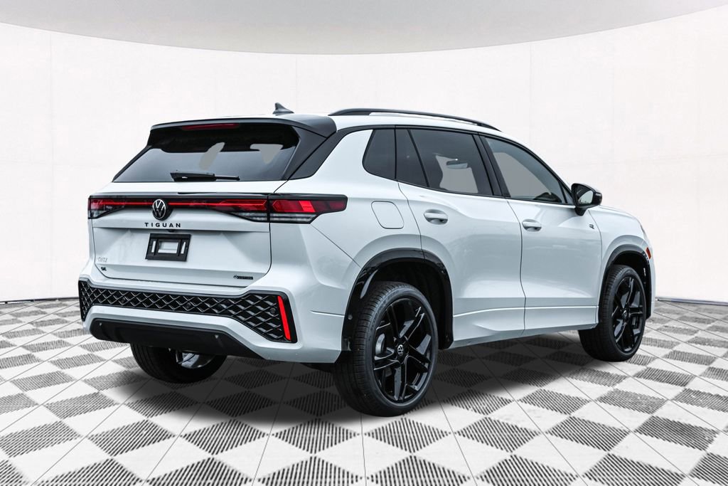 New 2026 Volkswagen Tiguan SE R-Line image 16