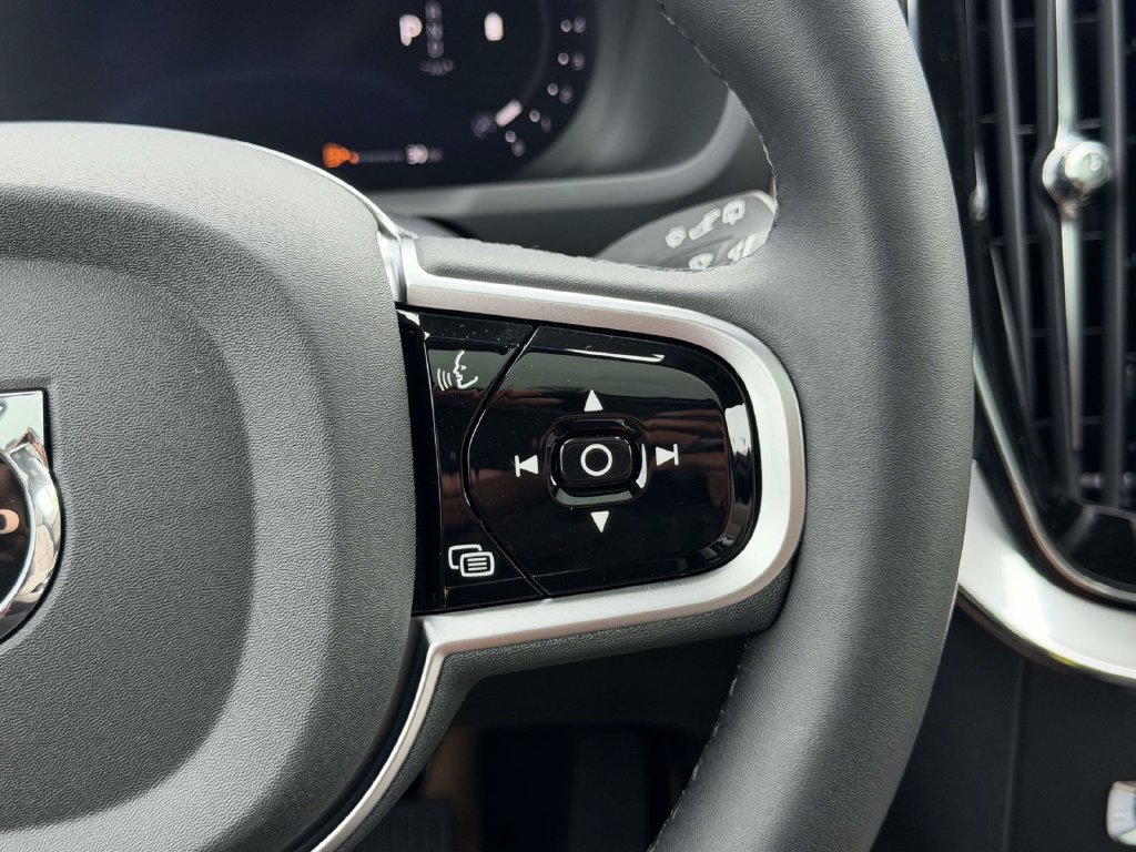 New 2026 Volvo XC90 B6 Ultra w/ Protection Package Premier AWD/4WD image 9