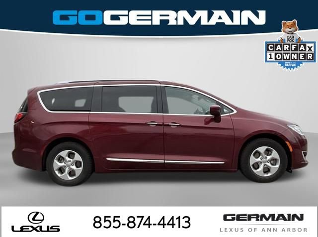 Used 2018 Chrysler Pacifica Touring-L FWD image 9