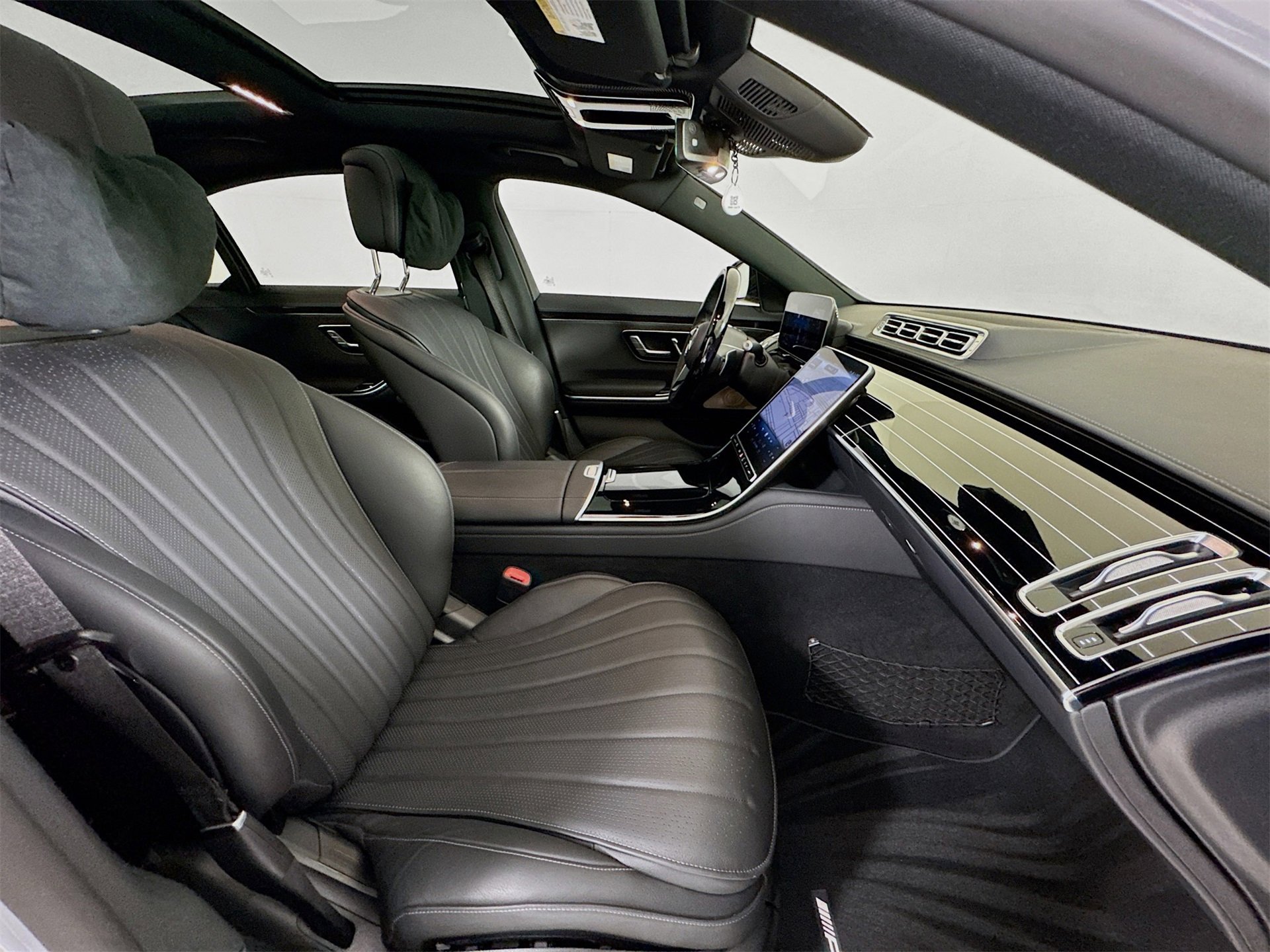 Certified 2022 Mercedes-Benz S 500 4MATIC image 31