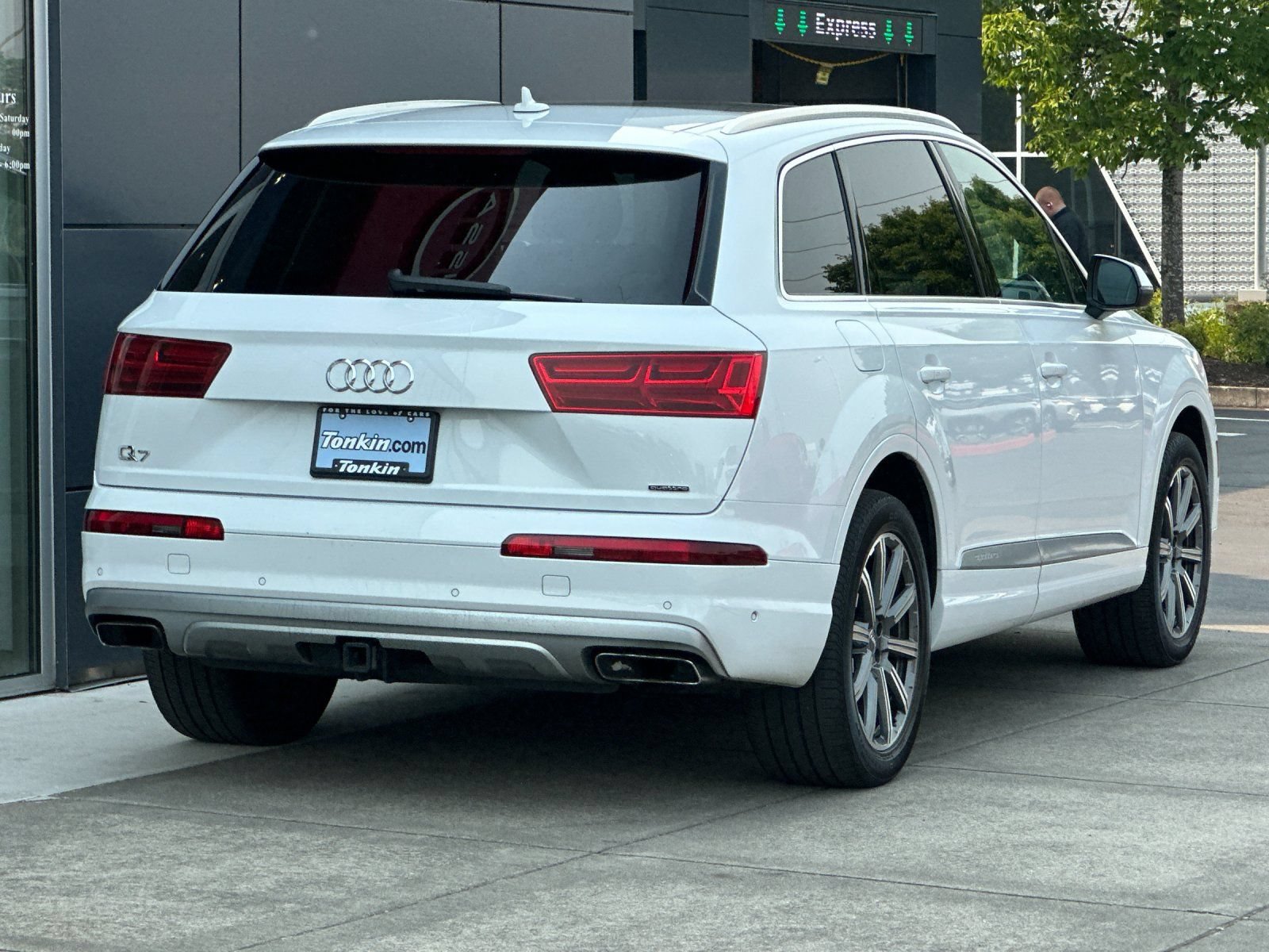 Used 2019 Audi Q7 3.0T Prestige w/ Prestige Package AWD/4WD image 3