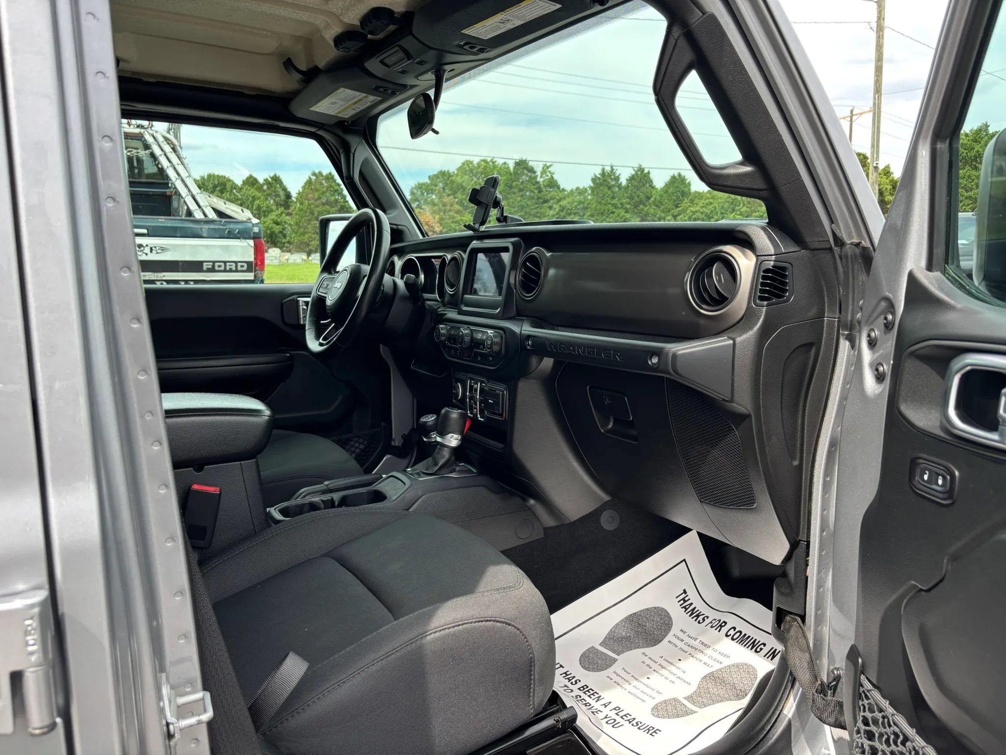 Used 2019 Jeep Wrangler Unlimited Sport S AWD/4WD image 32