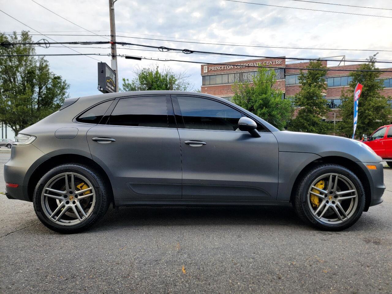 Used 2019 Porsche Macan S image 6