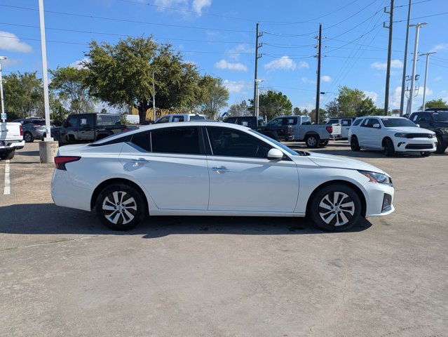 Used 2023 Nissan Altima 2.5 S image 4