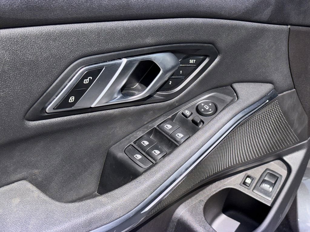 Used 2021 BMW 330e xDrive w/ Premium Package image 15