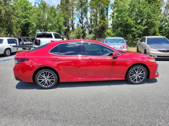 Used 2024 Toyota Camry XLE FWD image 9