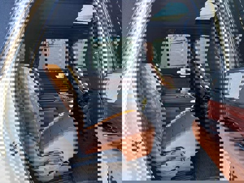 Used 2023 Lincoln Navigator L Reserve image 10