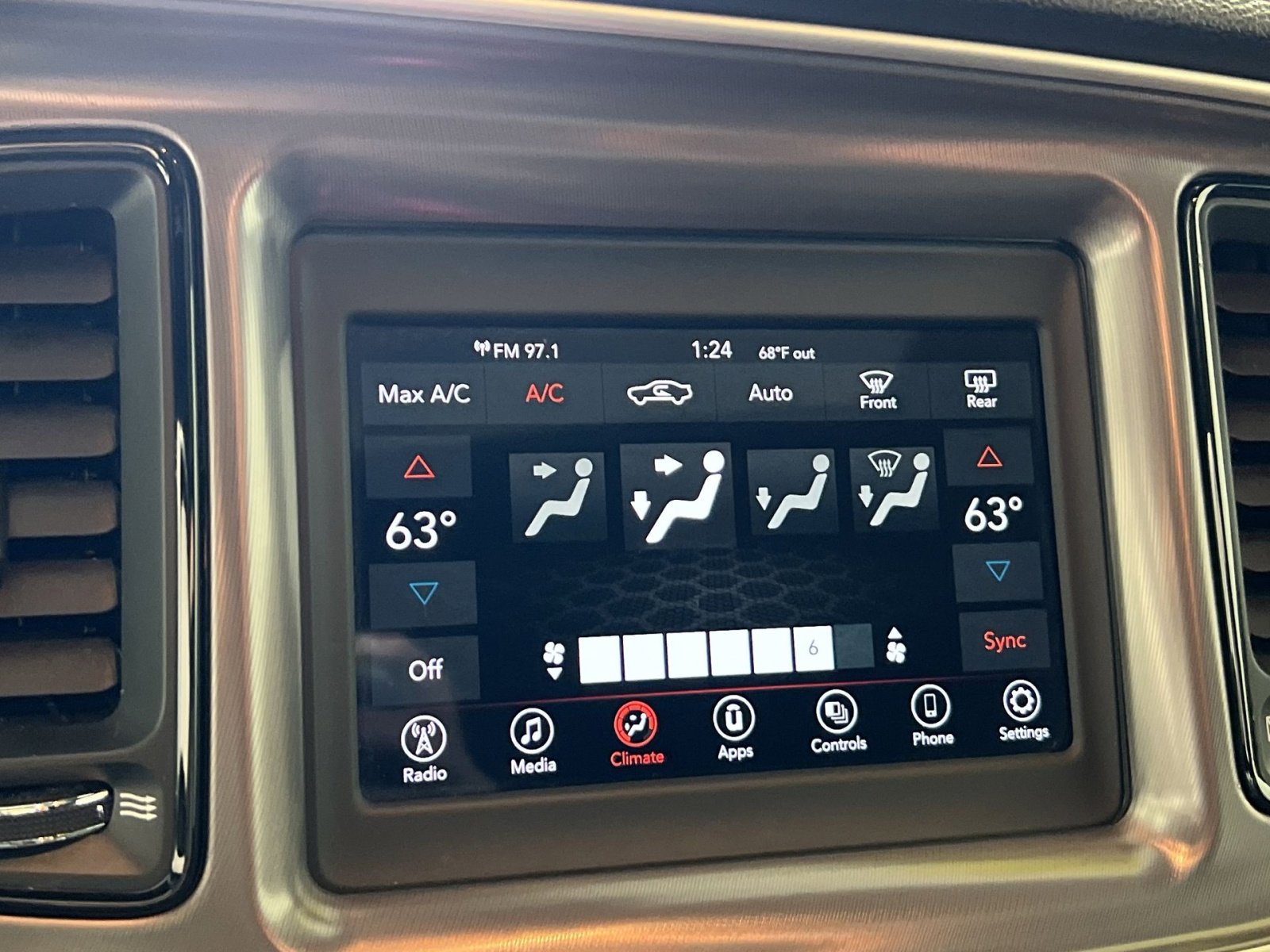 Used 2021 Dodge Challenger SXT image 21